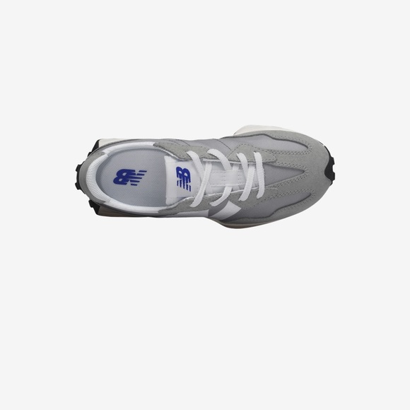 New Balance Suede/nylon construction is lightweight - Picture 2 of 8